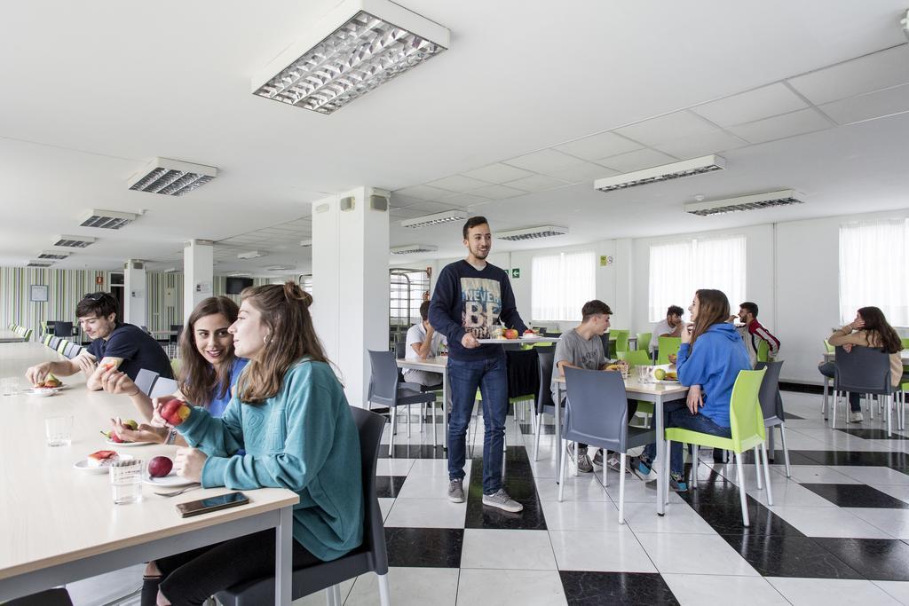 Residencia Universitaria Resa Siglo XXI 쿨리레도 외부 사진
