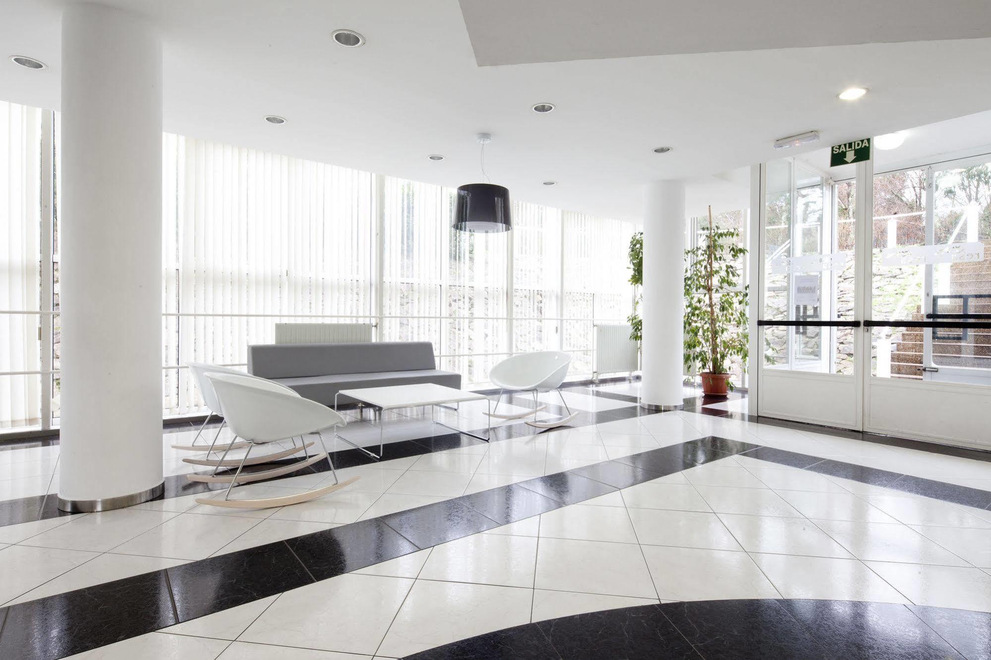 Residencia Universitaria Resa Siglo XXI 쿨리레도 외부 사진