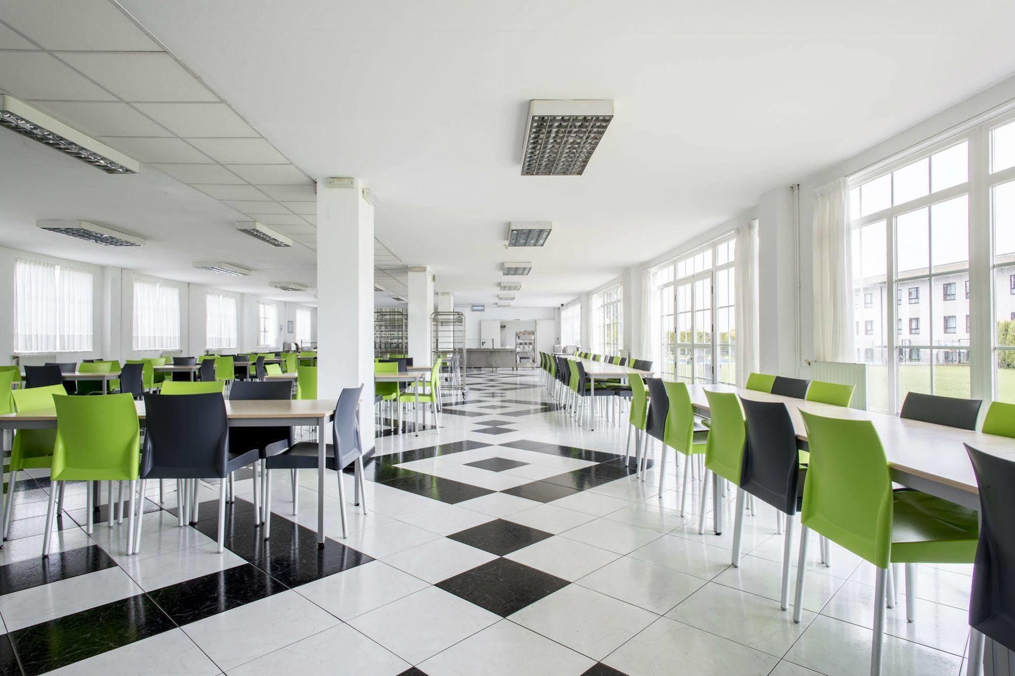 Residencia Universitaria Resa Siglo XXI 쿨리레도 외부 사진